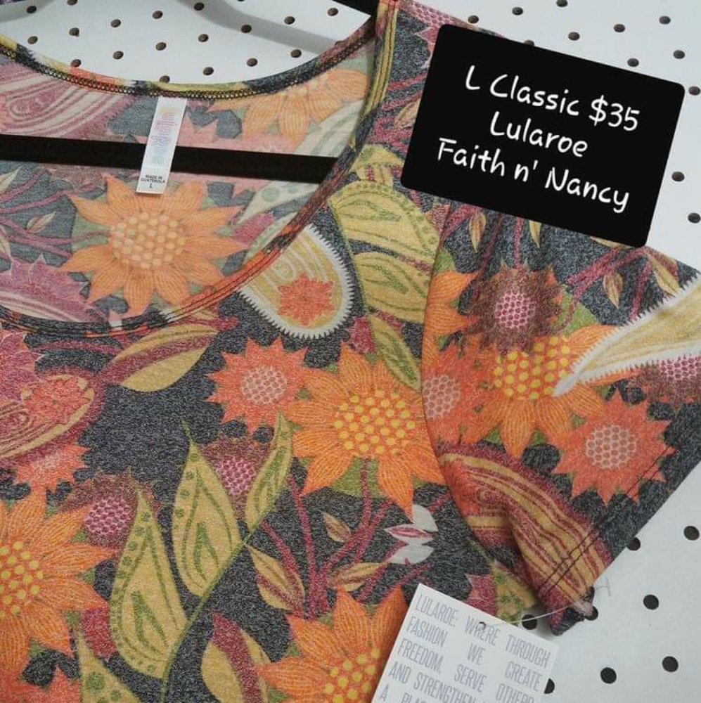 LuLaRoe Classic T  Large